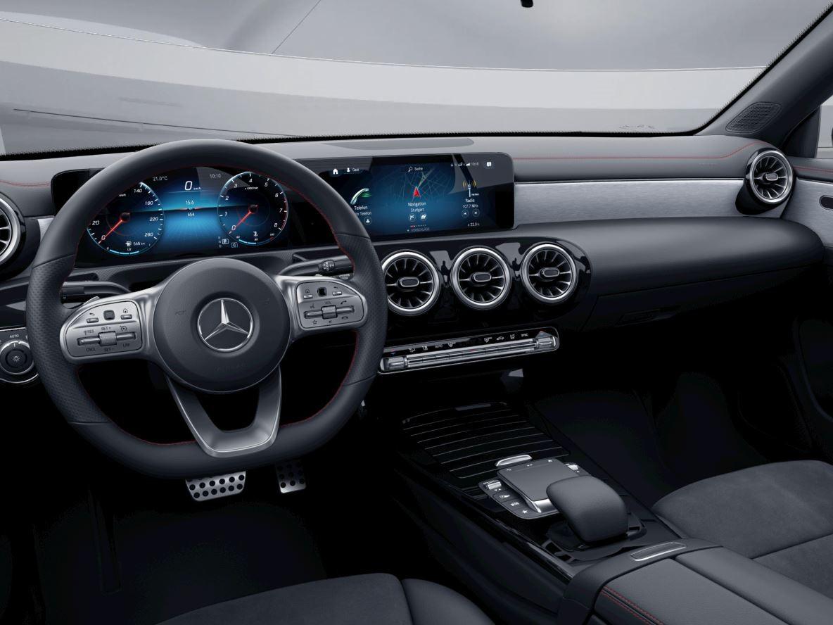 2024 MERCEDES-BENZ CLA 200 AMG