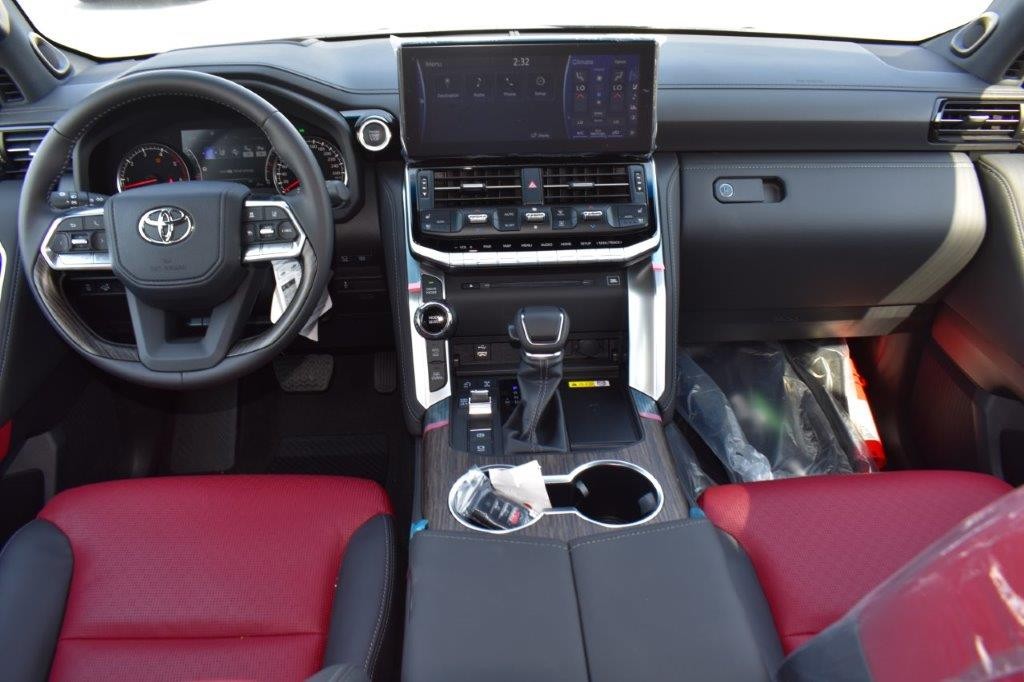 2023 Toyota LAND CRUISER 300 3.3 L V6 BI-TURBO DIESEL 4WD VX
