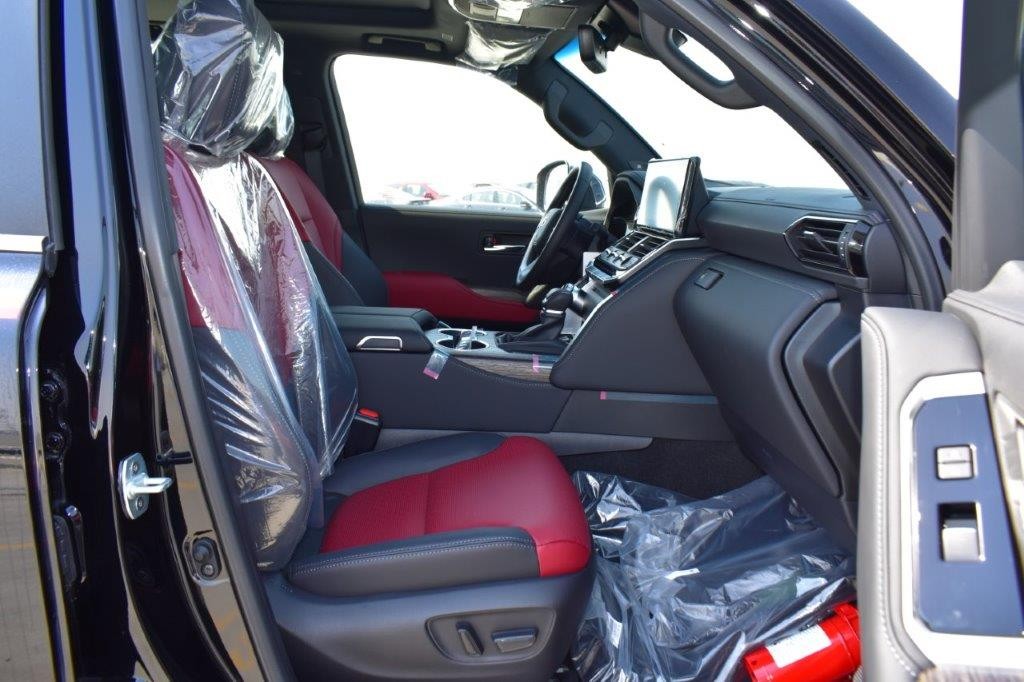 2023 Toyota LAND CRUISER 300 3.3 L V6 BI-TURBO DIESEL 4WD VX