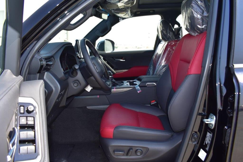 2023 Toyota LAND CRUISER 300 3.3 L V6 BI-TURBO DIESEL 4WD VX