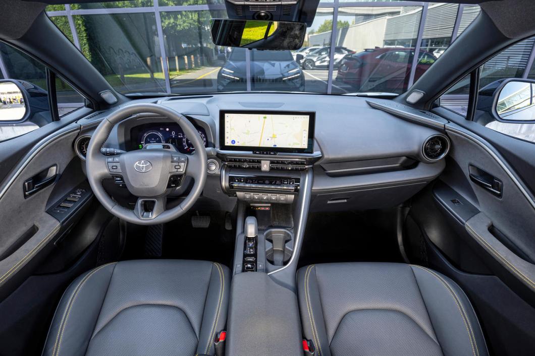 2023 Toyota C-HR 1.2 L BVA