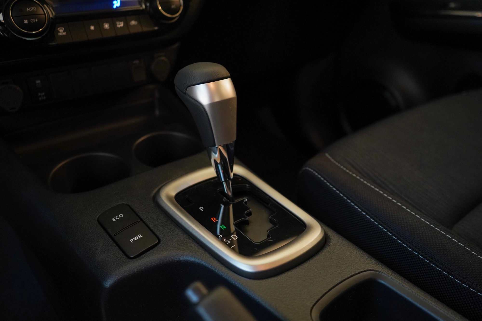 2023 Toyota-4 HILUX 2.4 L DIESEL DD 4X4 BVA DOUBLE CABINE