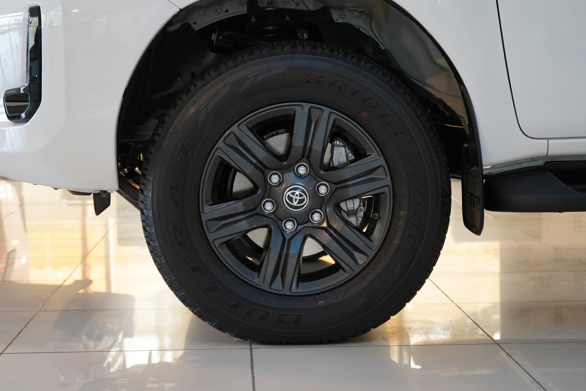 2023 Toyota-4 HILUX 2.4 L DIESEL DD 4X4 BVA DOUBLE CABINE