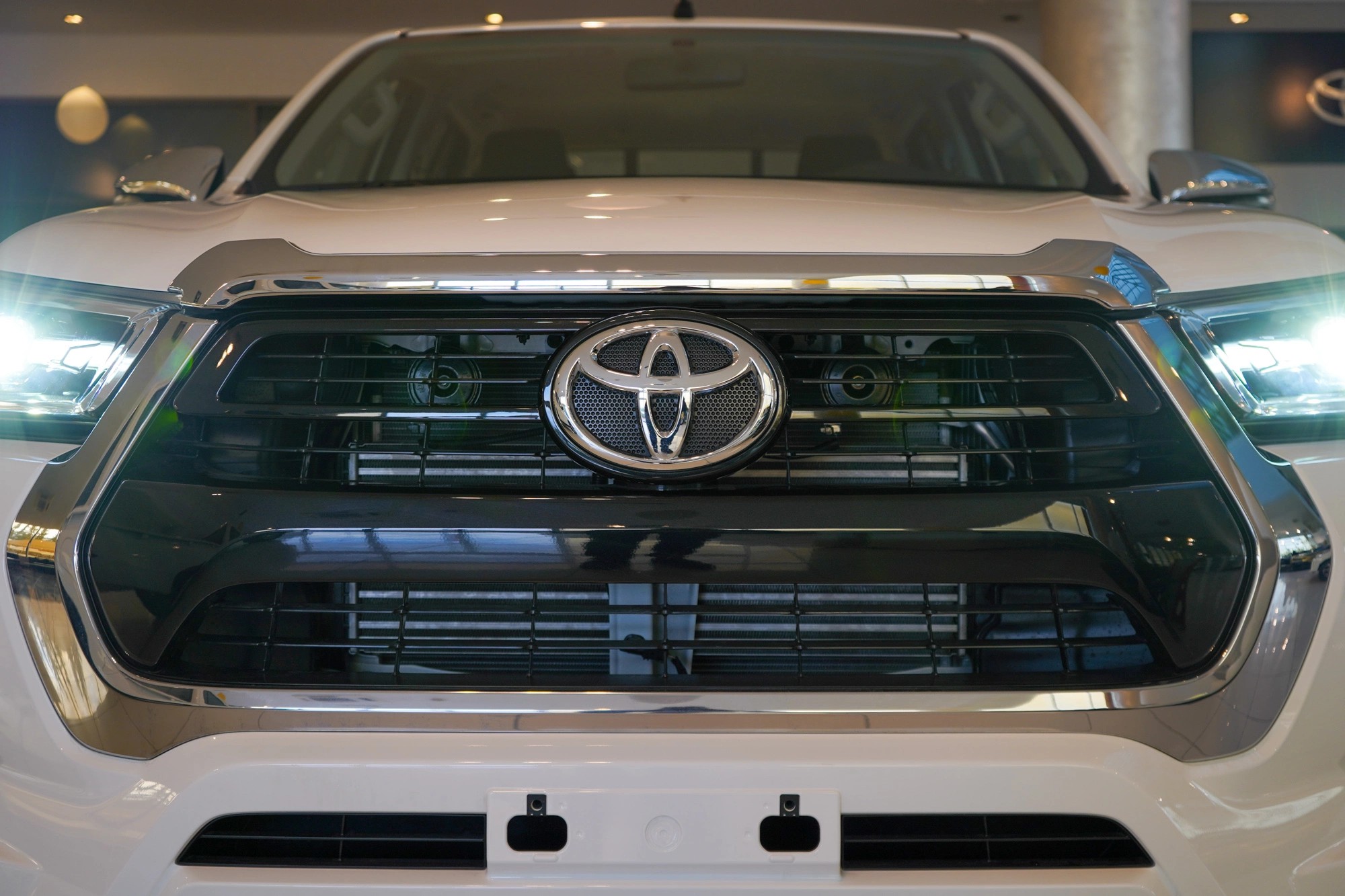 2023 Toyota-4 HILUX 2.4 L DIESEL DD 4X4 BVA DOUBLE CABINE