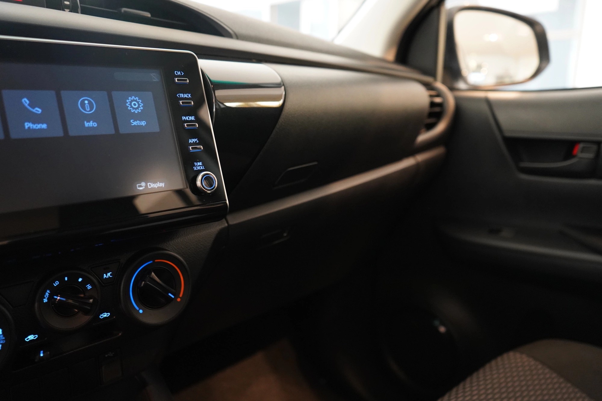 2023 Toyota HILUX 2.4 L DIESEL D-4D 4X4 DOUBLE CABINE