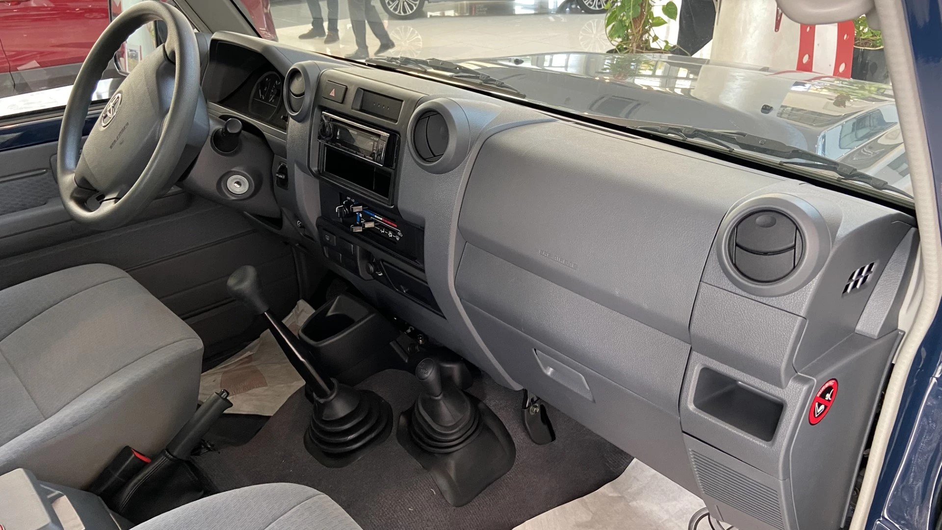 2023 Toyota LAND CRUISER 76