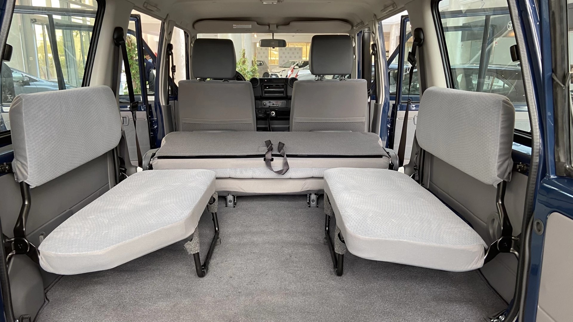 2023 Toyota LAND CRUISER 76