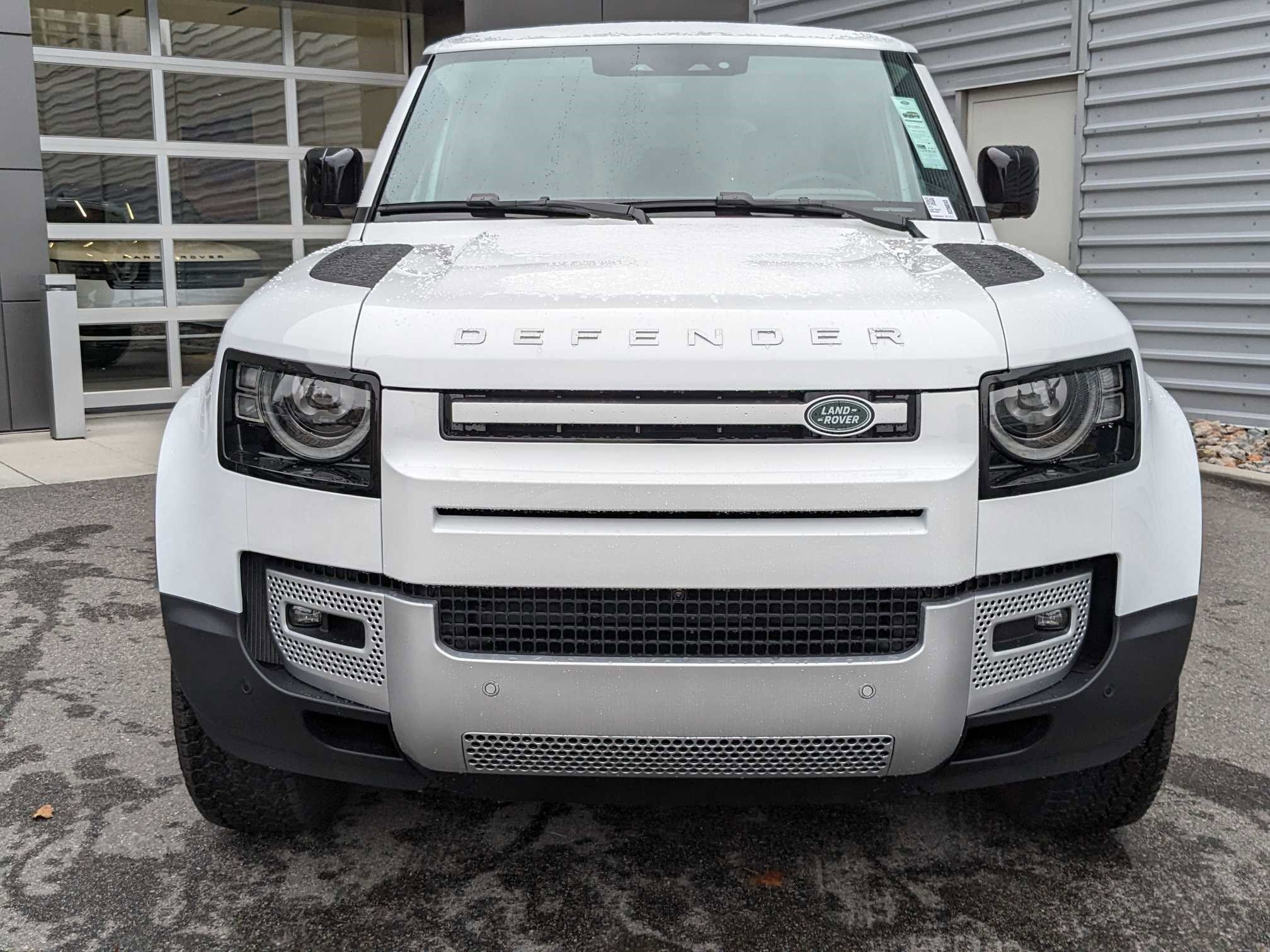 2024 Land Rover DEFENDER 110 2.0 L P300 S