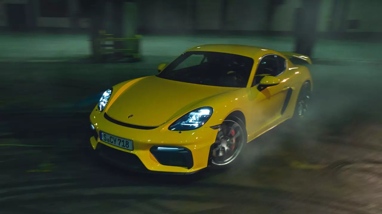 2024 Porsche 718 Cayman GT4