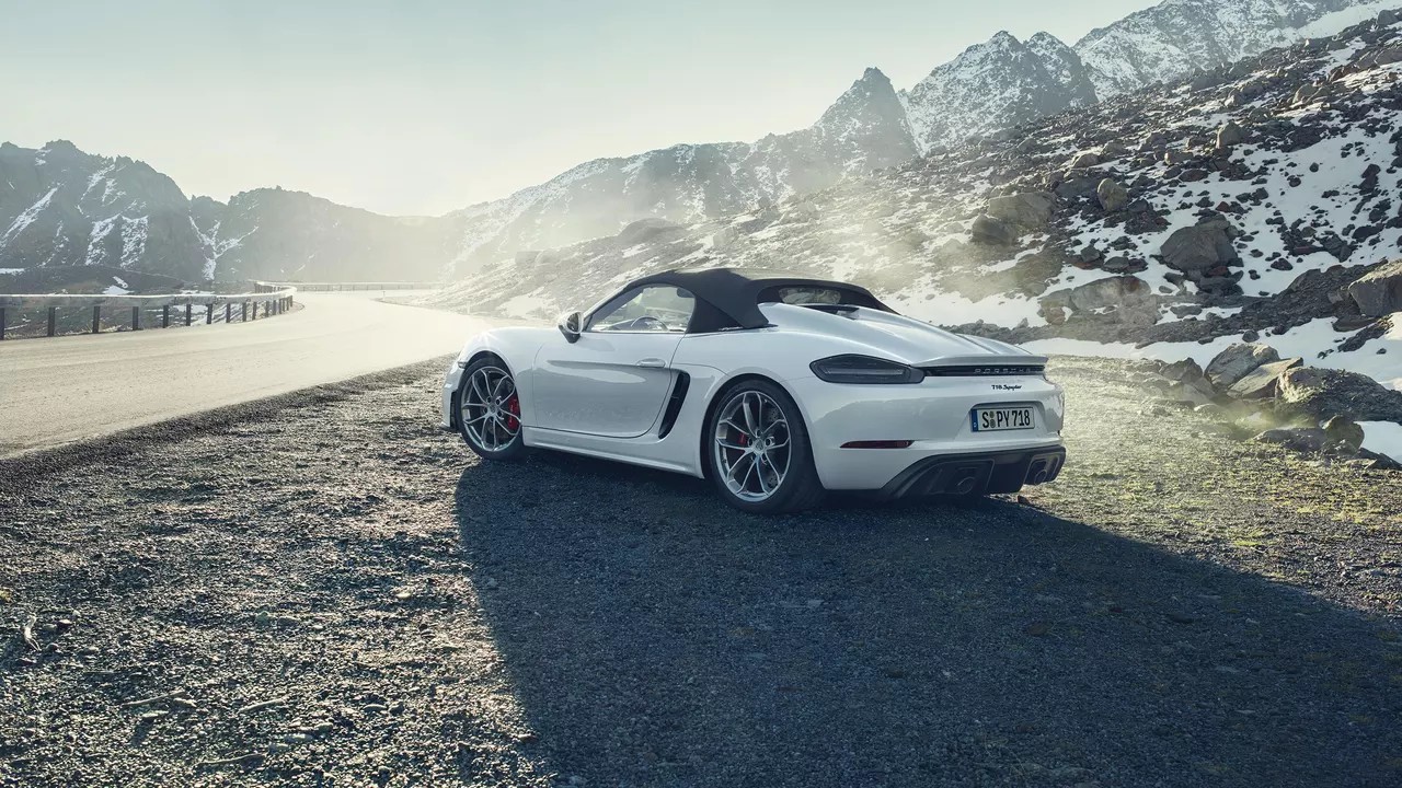 2024 Porsche 718 Spyder