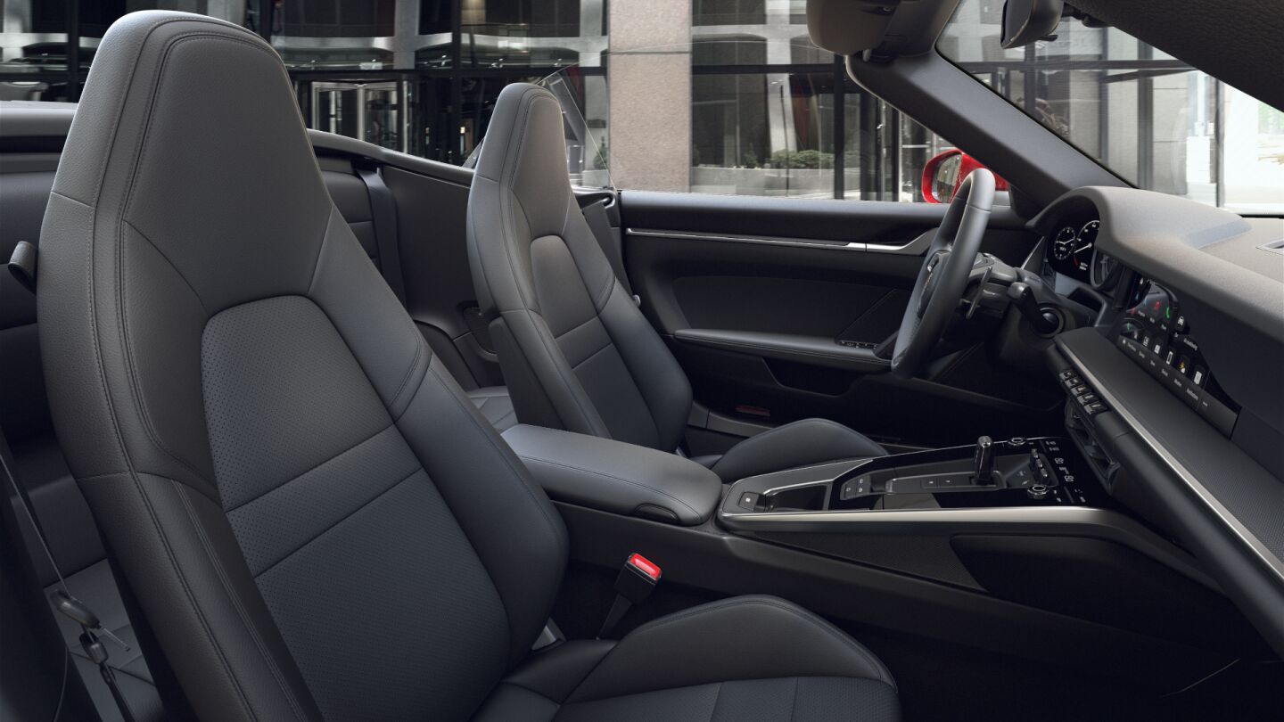 2024 Porsche 911 Carrera 4 Cabriolet