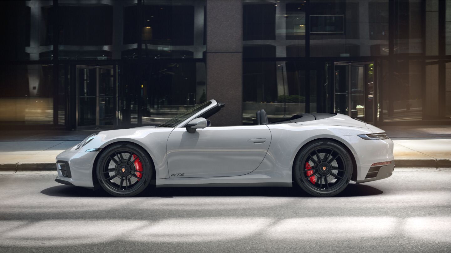 2024 Porsche 911 Carrera 4 GTS Cabriolet