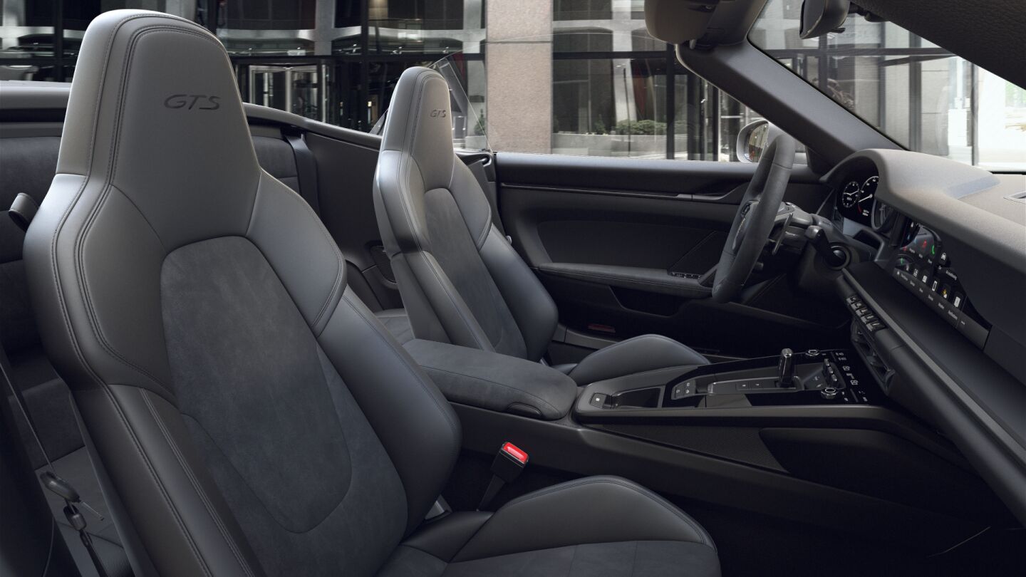 2024 Porsche 911 Carrera 4 GTS Cabriolet