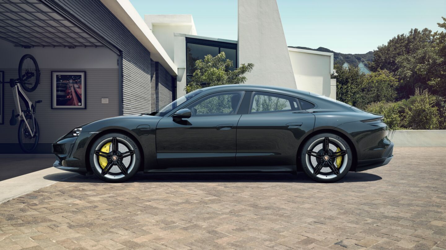 2024 Porsche Taycan Turbo S