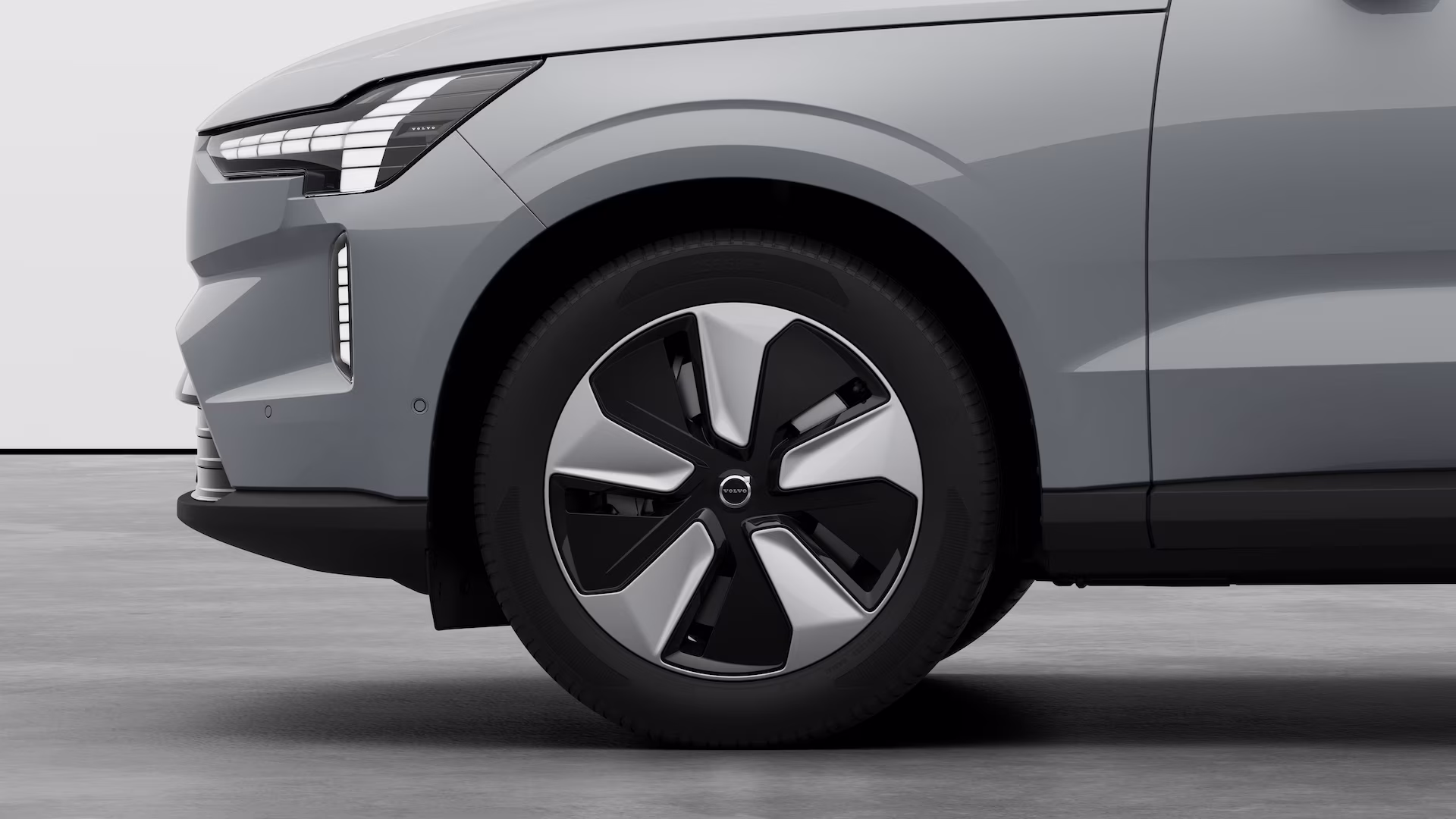 2024 Volvo EX90 Start Single Motor