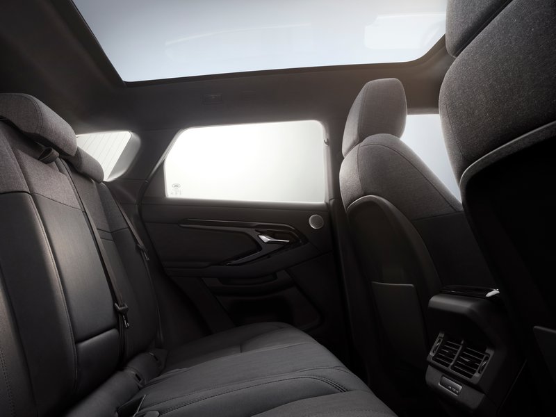 2023 LAND ROVER RANGE ROVER EVOQUE 2.0 L D163 R-DYNAMIC S