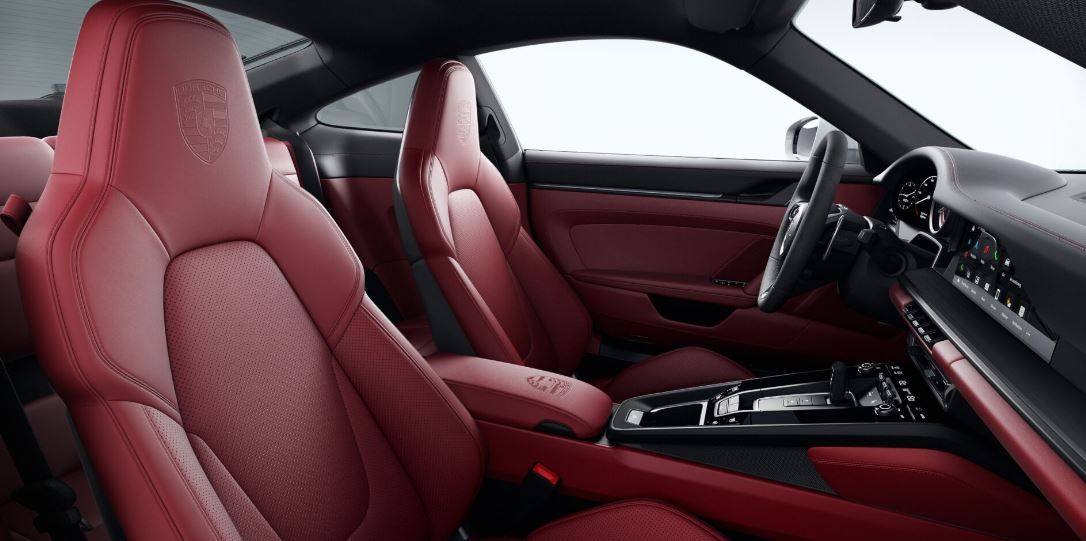 2024 Porsche 911 Carrera 4 GTS