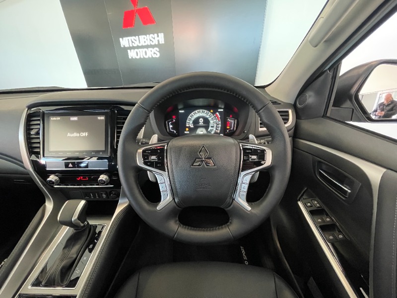 2024 Mitsubishi PAJERO SPORT BUSINESS