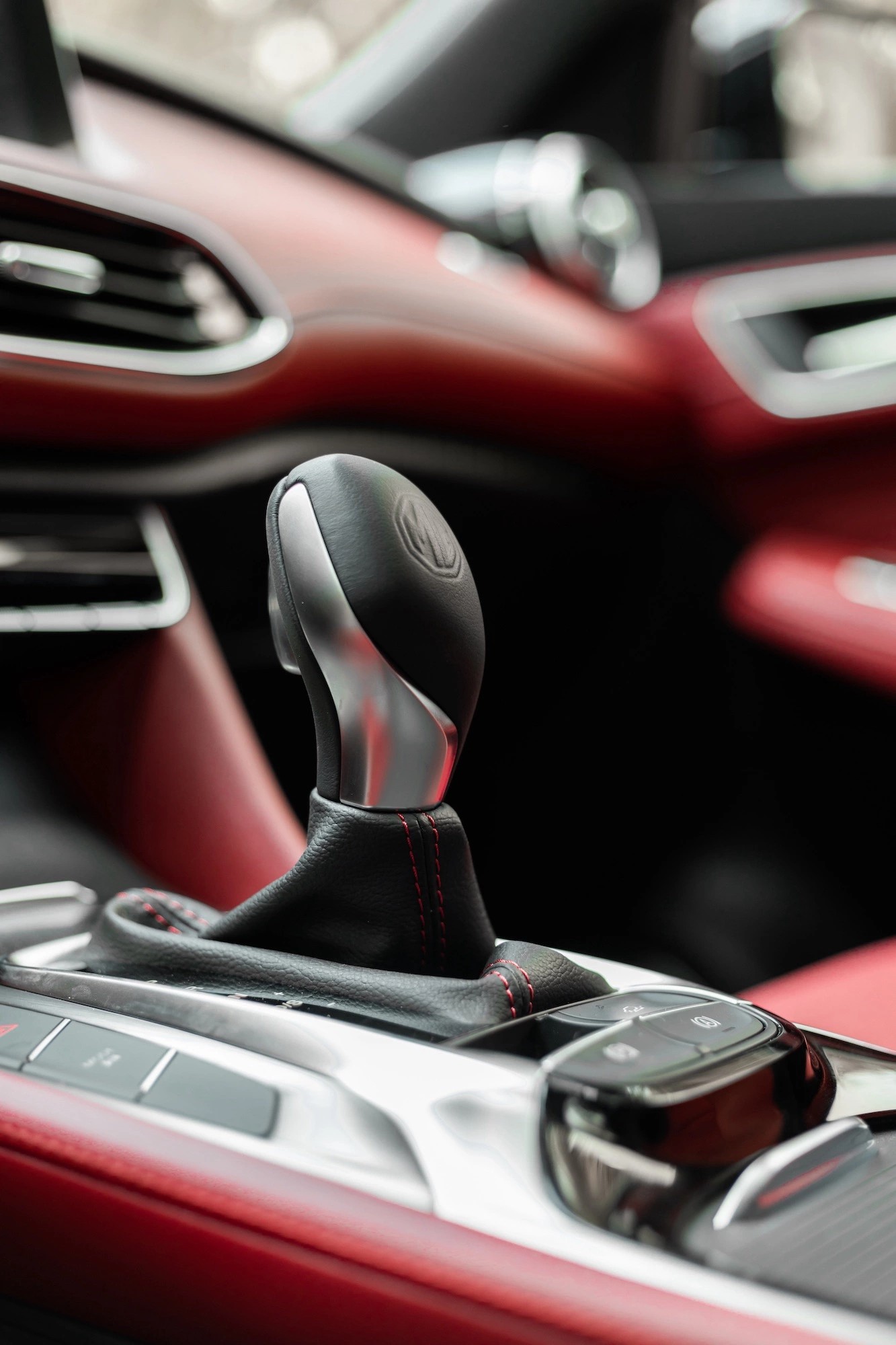 2024 MG EHS Trophy 7 AT