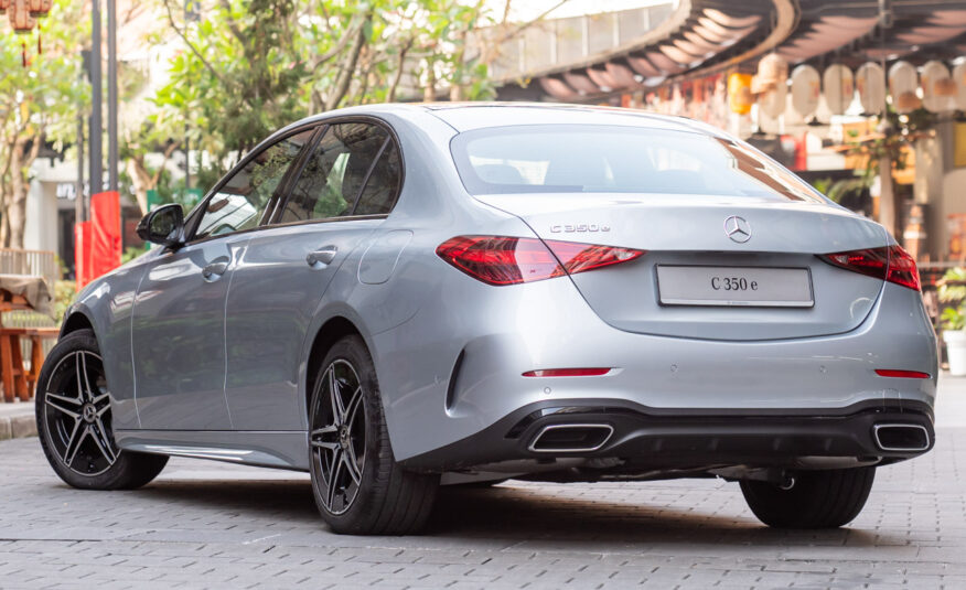 2025 Mercedes-Benz CLASSE C PLUG-IN HYBRIDE 350E AMG +