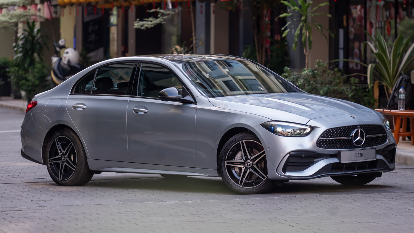 2025 Mercedes-Benz CLASSE C PLUG-IN HYBRIDE 350E AMG +