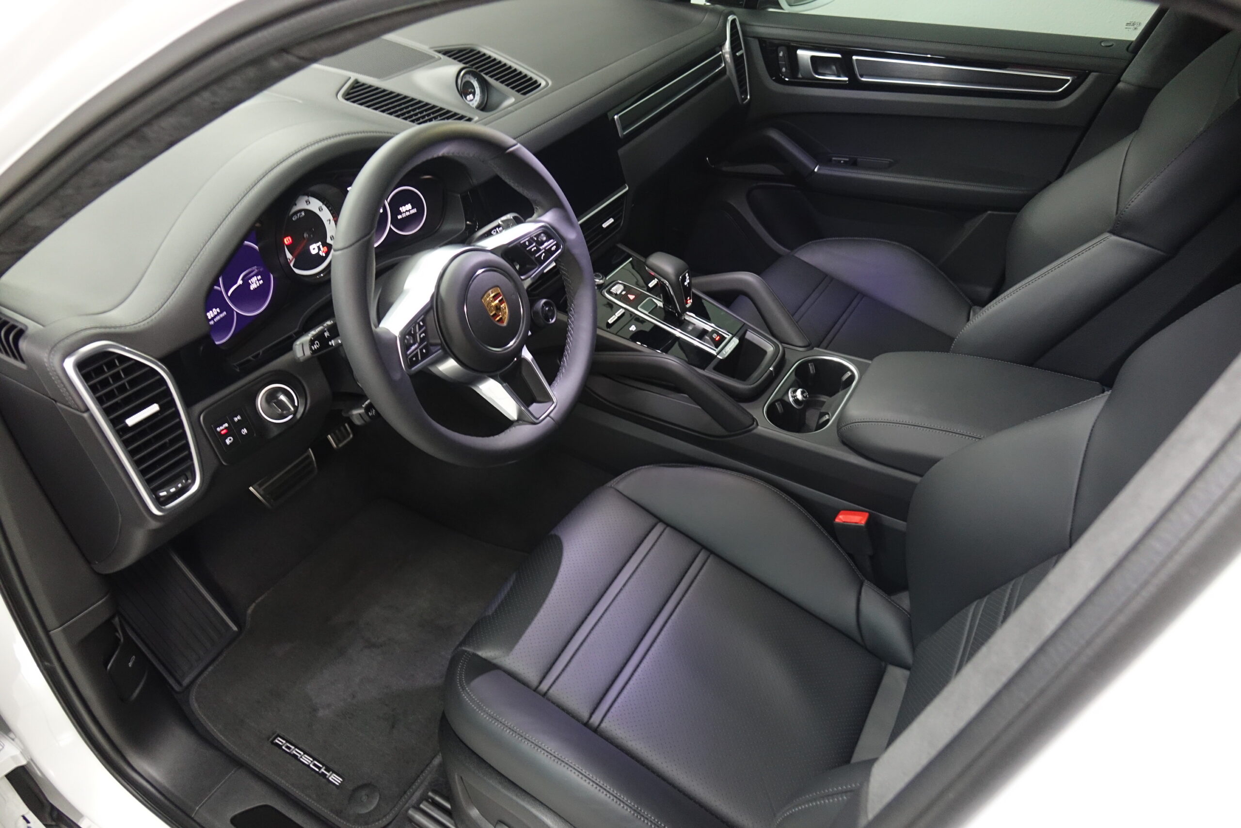 2024 Porsche Cayenne GTS Coupé