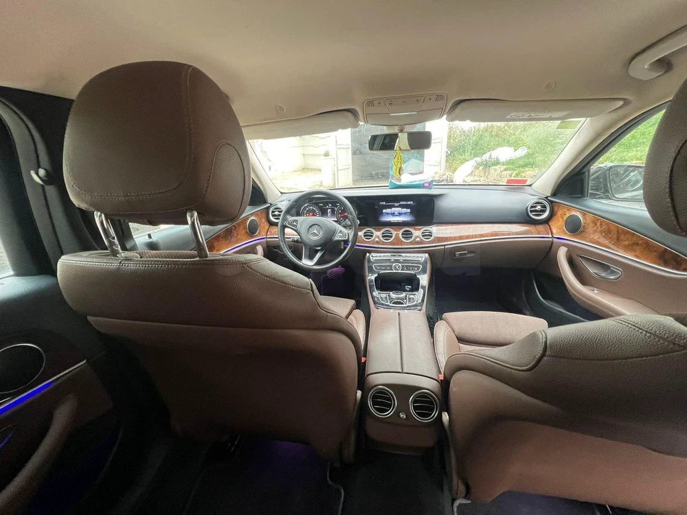 2017  Mercedes-Benz  Classe E