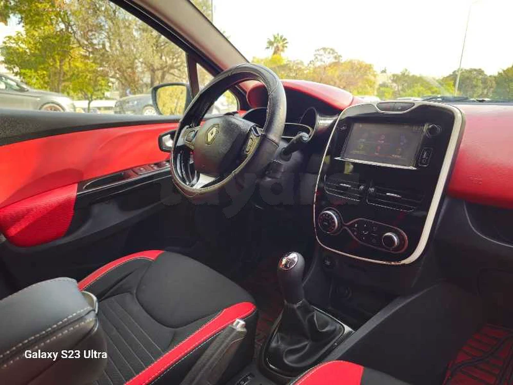 2016  Renault  Clio