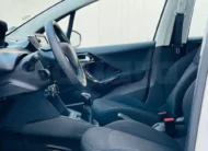 2021  Peugeot  208
