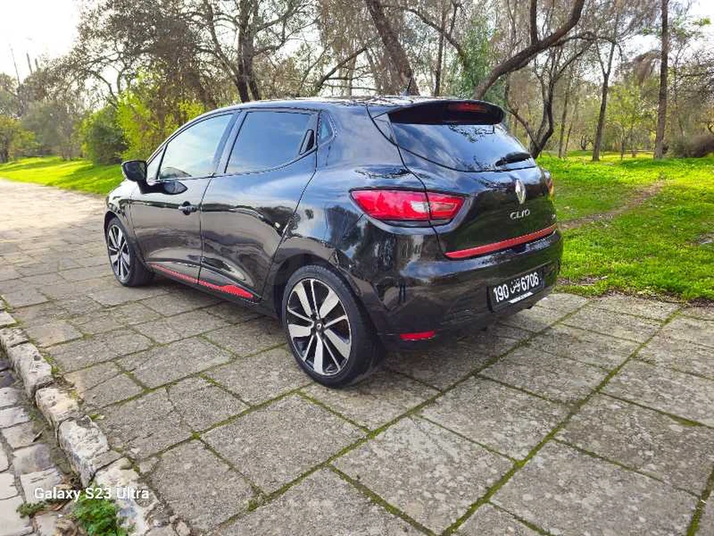 2016  Renault  Clio