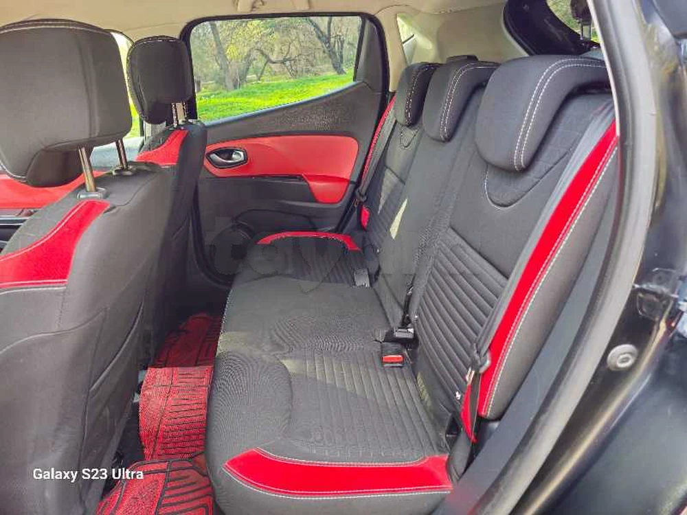2016  Renault  Clio