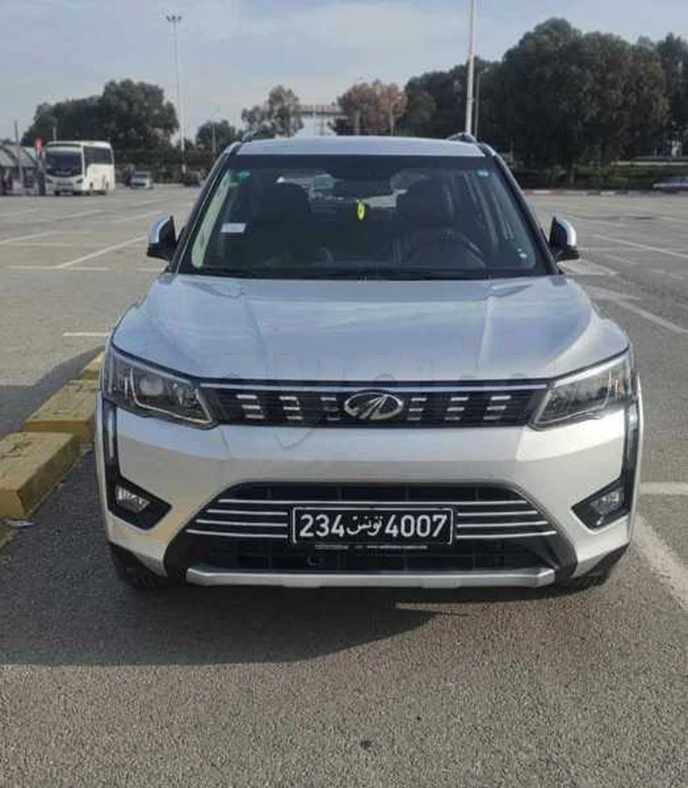 2023  Mahindra  Hover