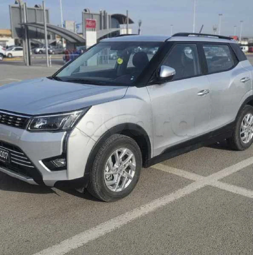 2023  Mahindra  Hover