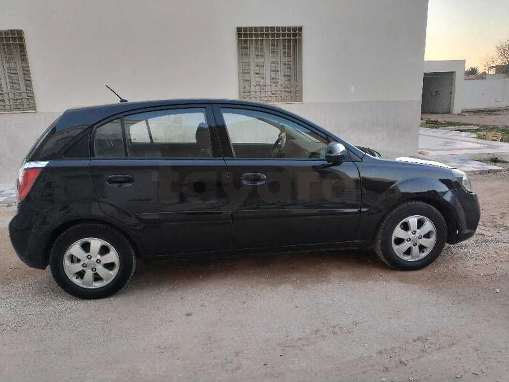 2010  Kia  Rio