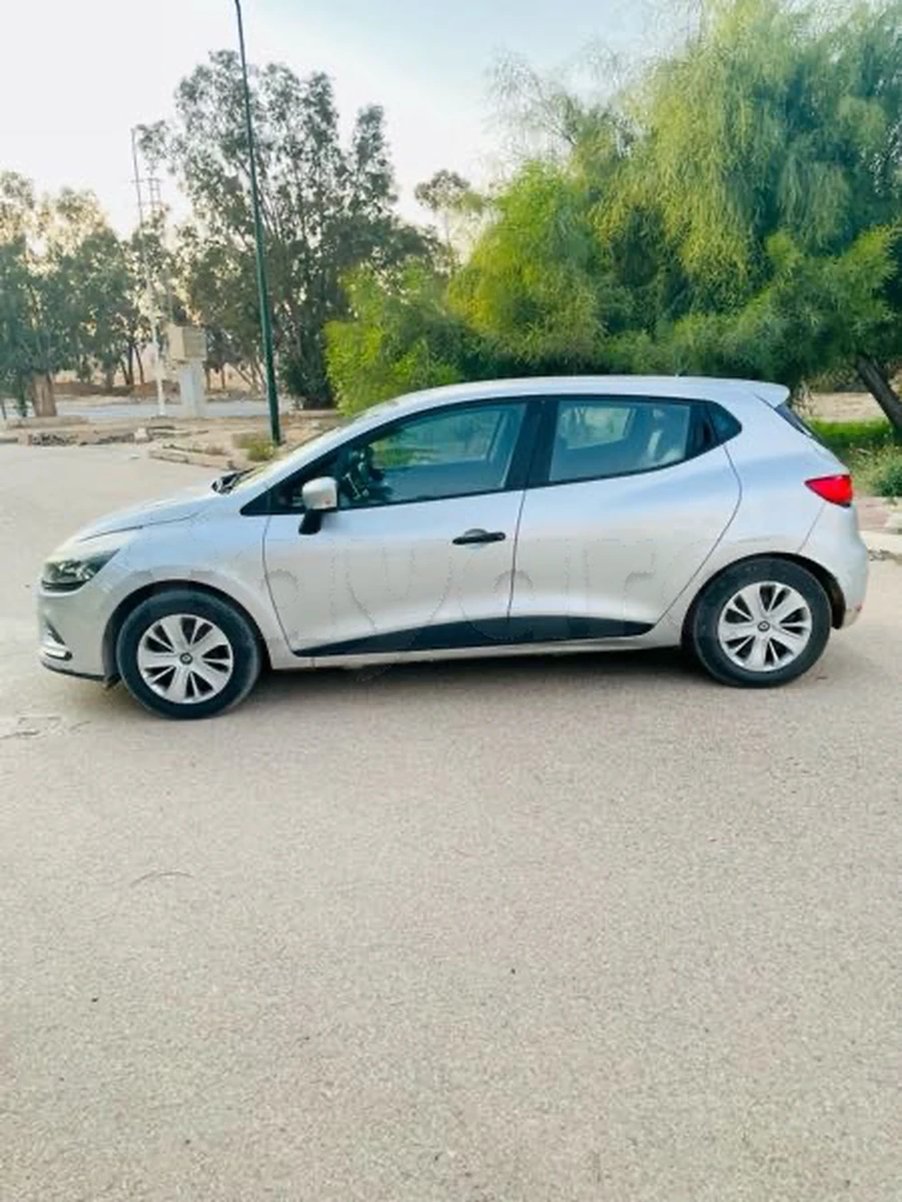 2017  Renault  Clio