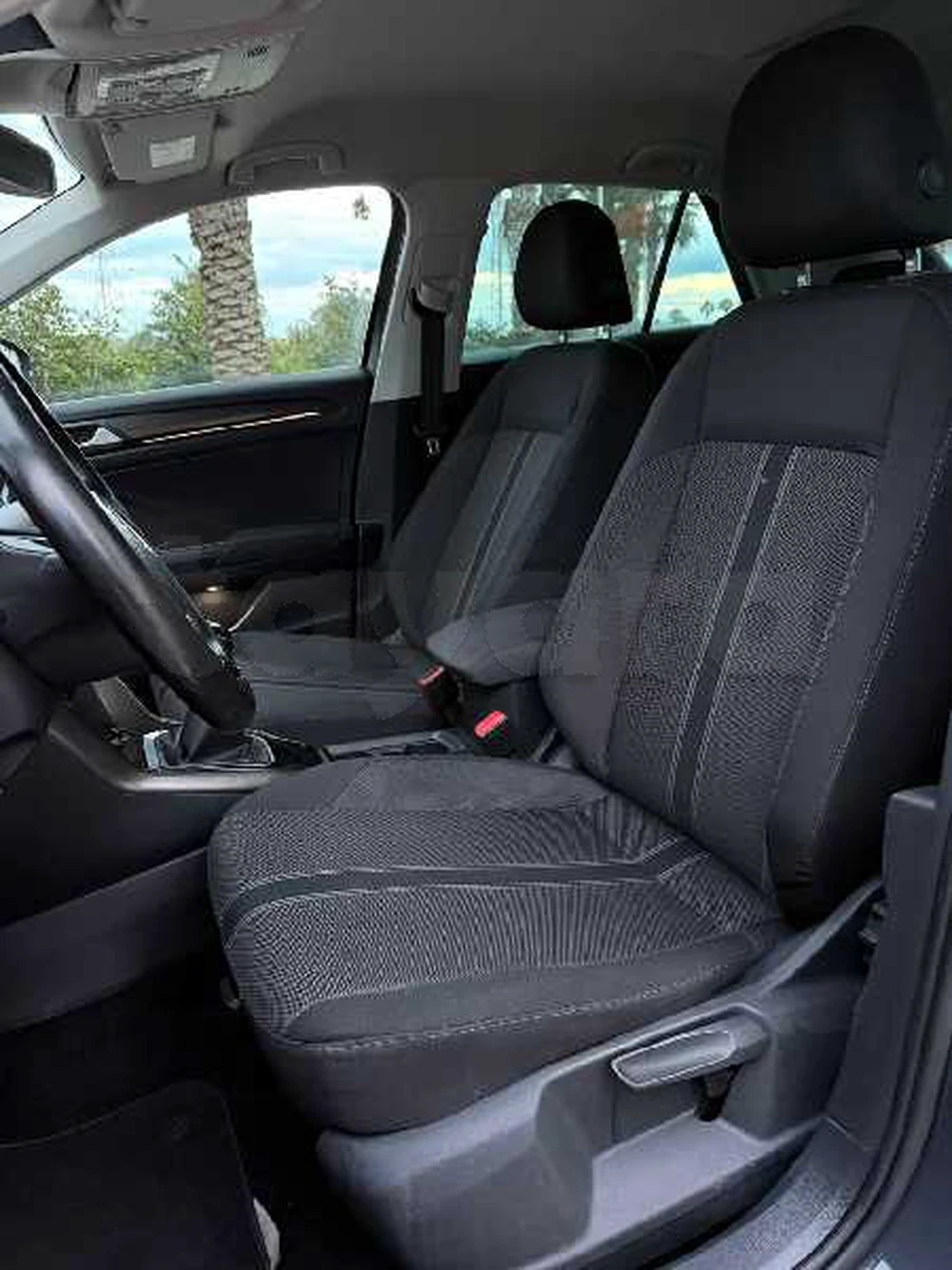 2019  Volkswagen  T-ROC