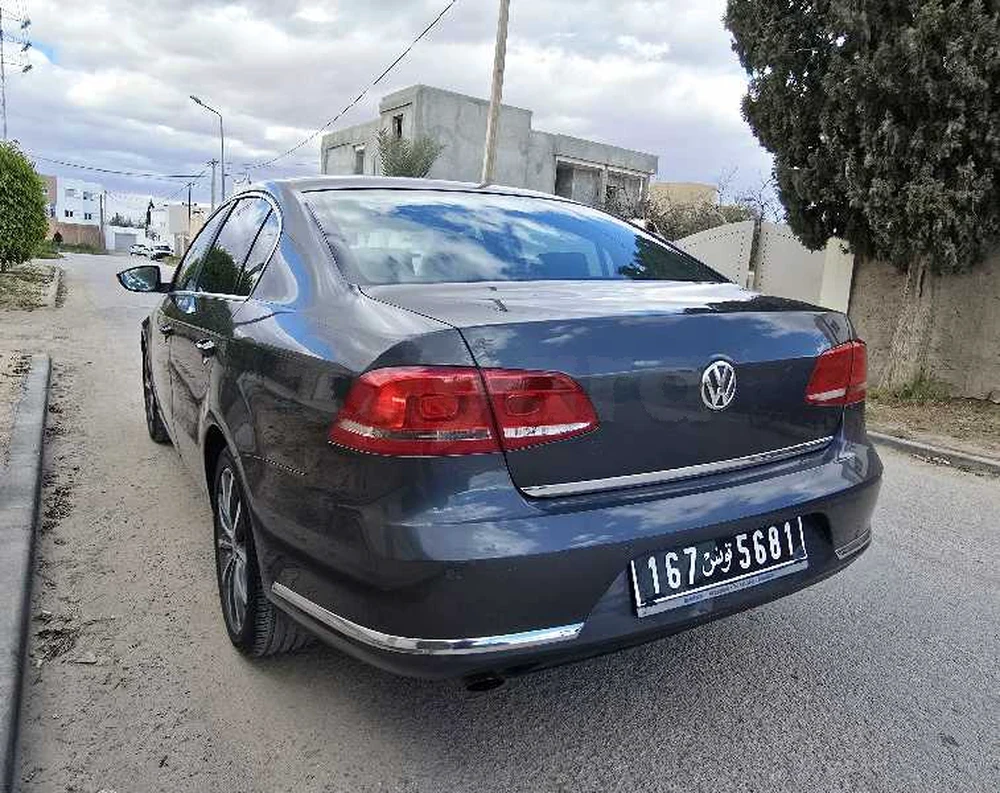 2012  Volkswagen  Passat