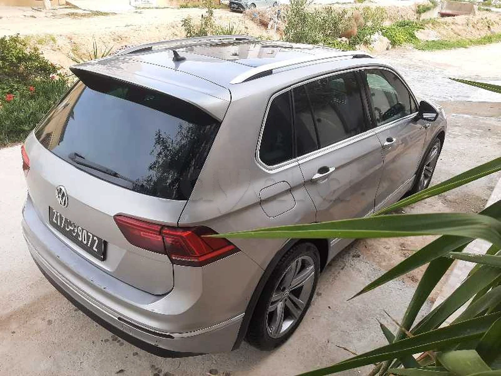 2020  Volkswagen  Tiguan