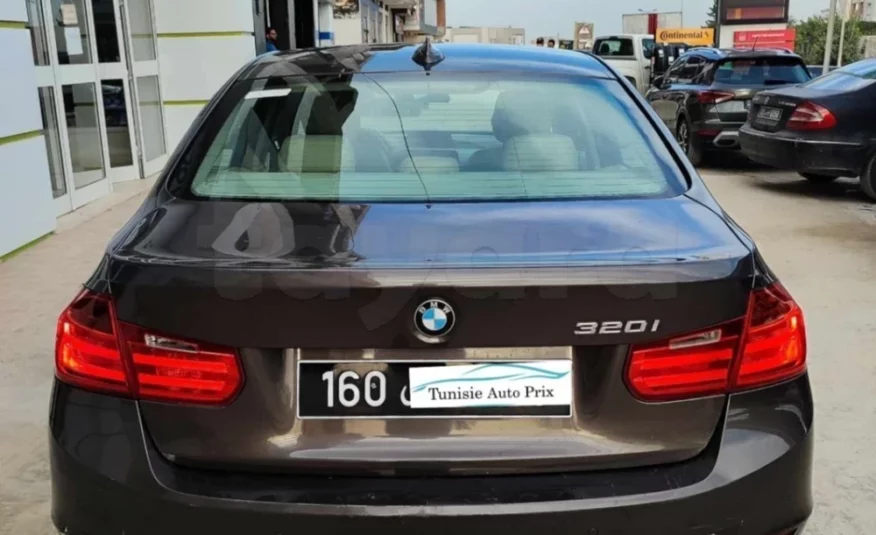 2012  BMW  Serie 3