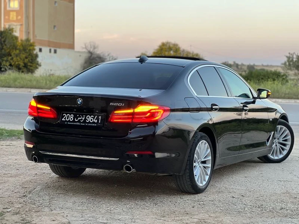 2020  BMW  Serie 5