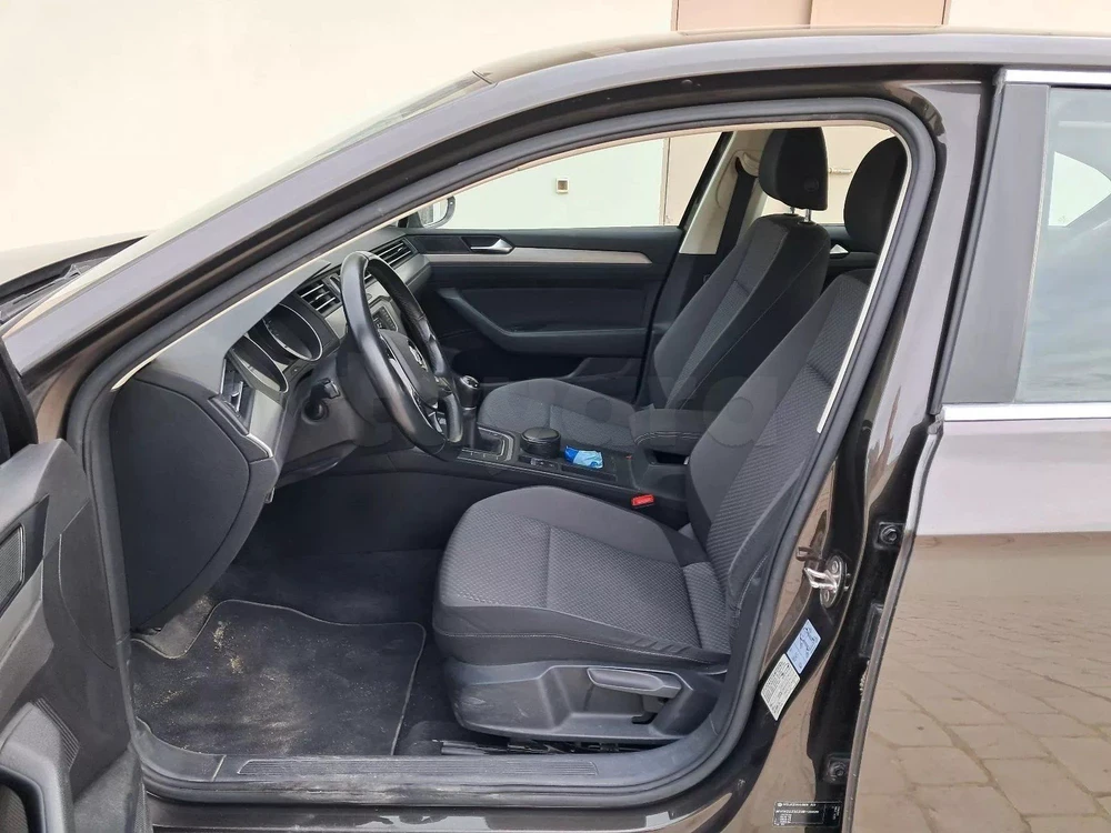 2016  Volkswagen  Passat