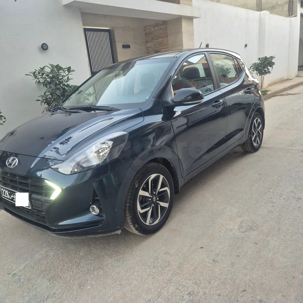 2022  Hyundai  Grand i10