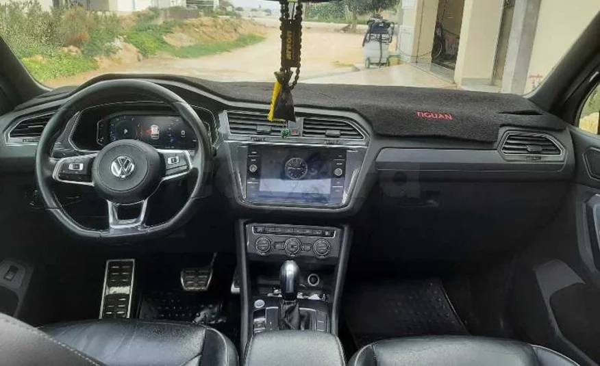 2020  Volkswagen  Tiguan