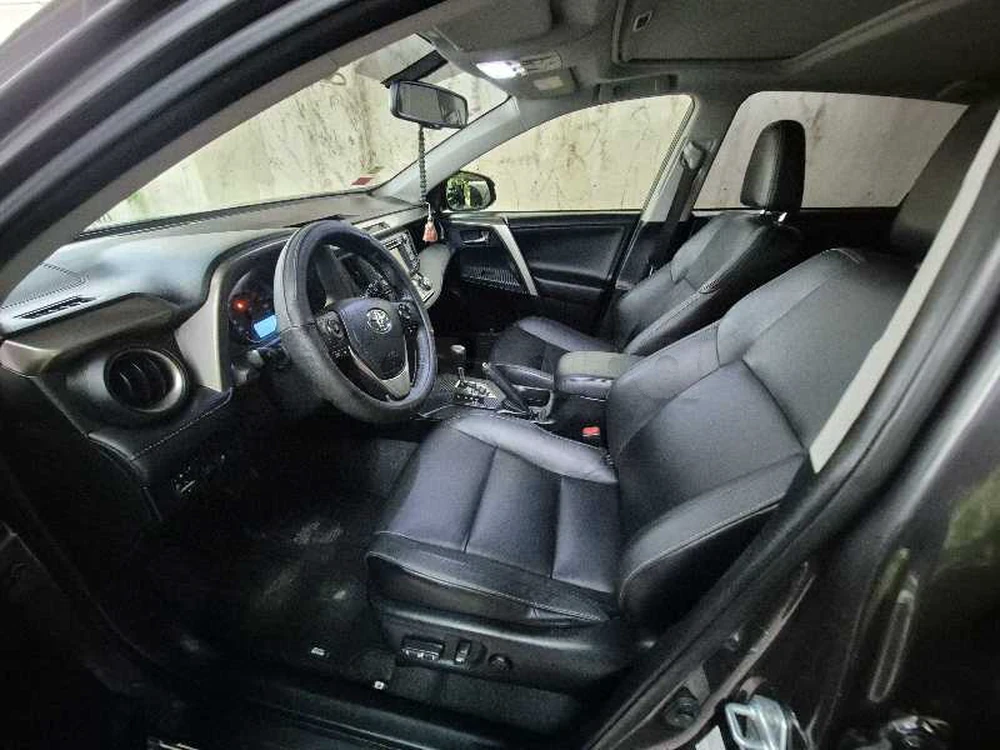 2015  Toyota  RAV 4