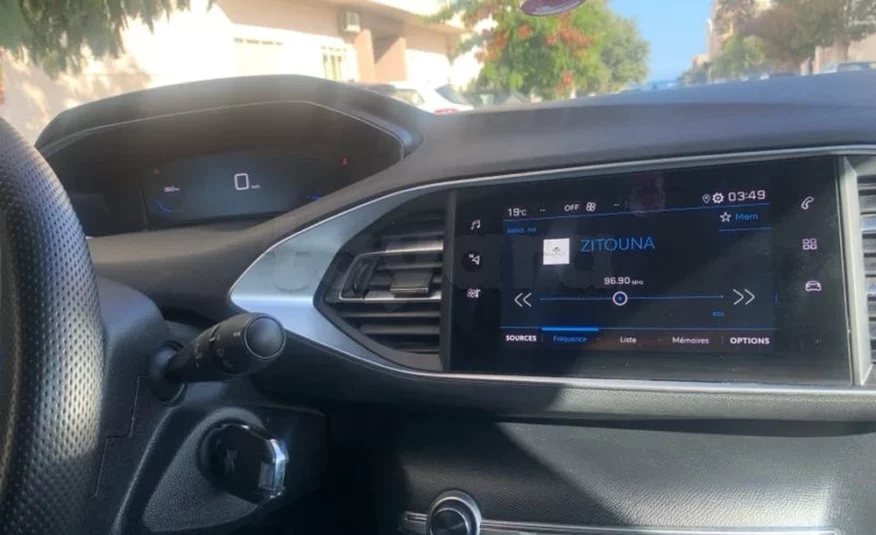 2021  Peugeot  308