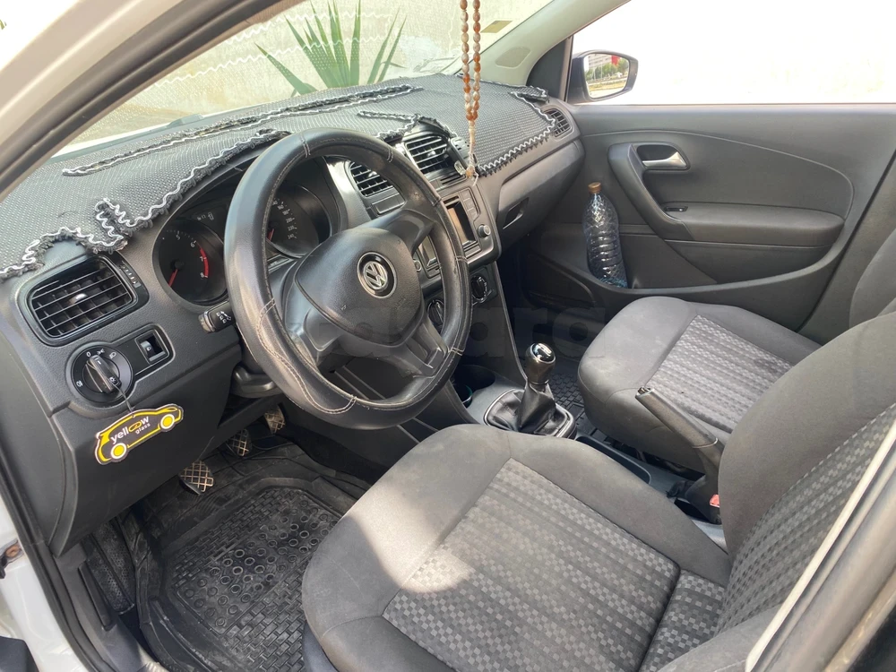 2016  Volkswagen  Polo