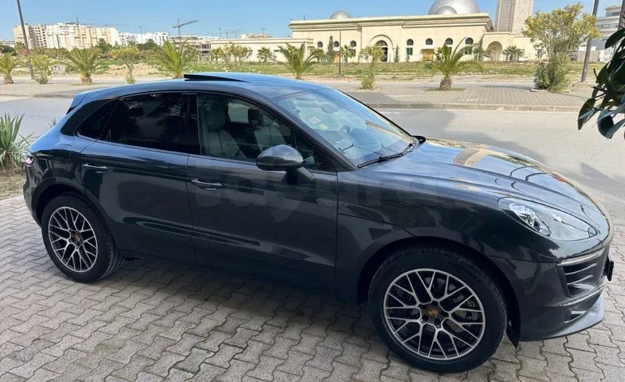 2018  Porsche  Cayenne