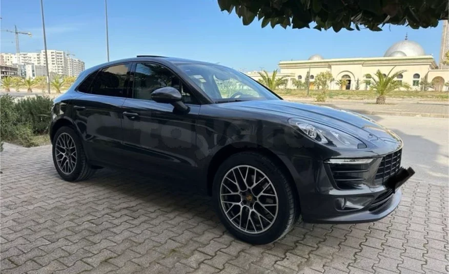 2018  Porsche  Cayenne