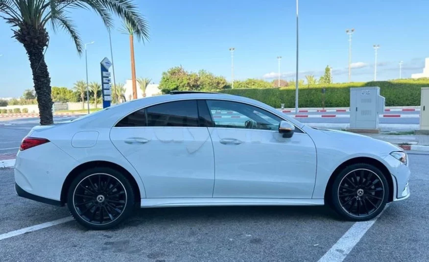 082021  Mercedes-Benz  Classe CLA