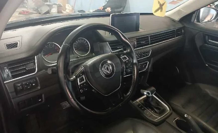 2020  Dongfeng  s50
